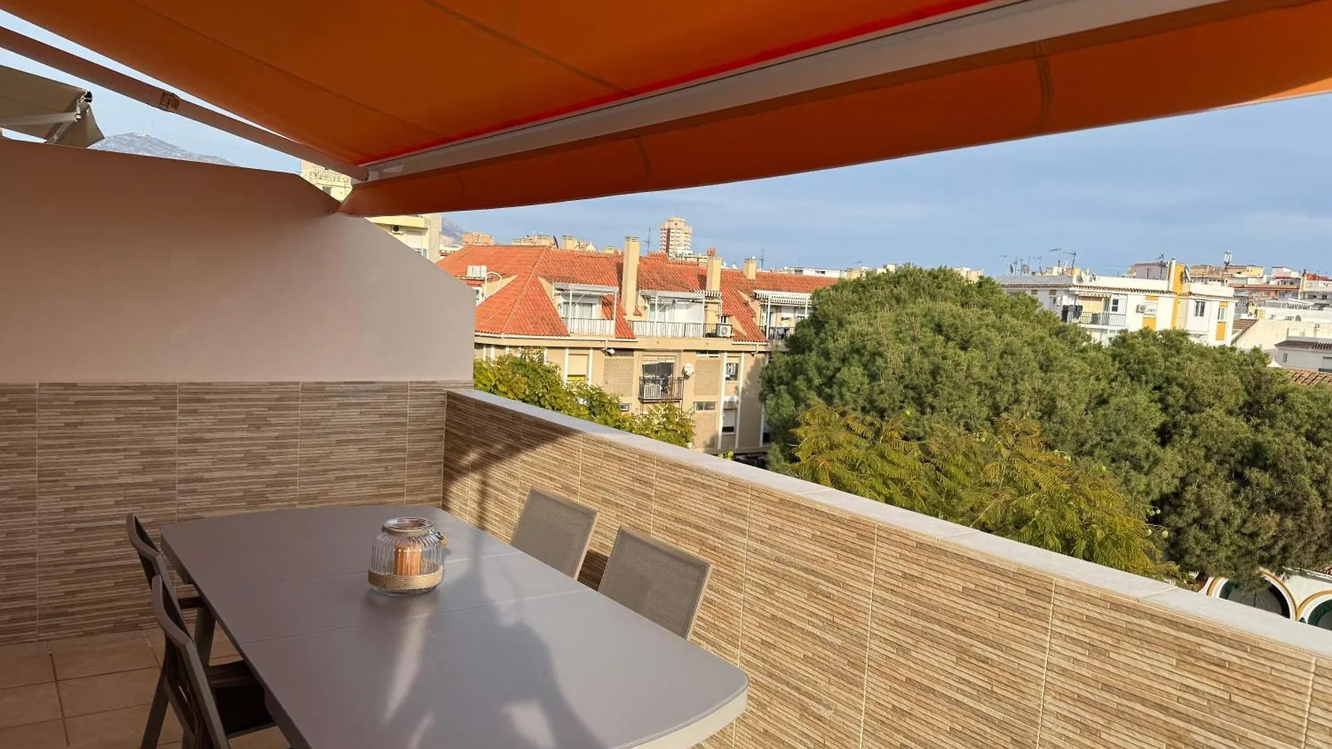 Penthouse Met Groot Terras Centrum Fuengirola Apartment