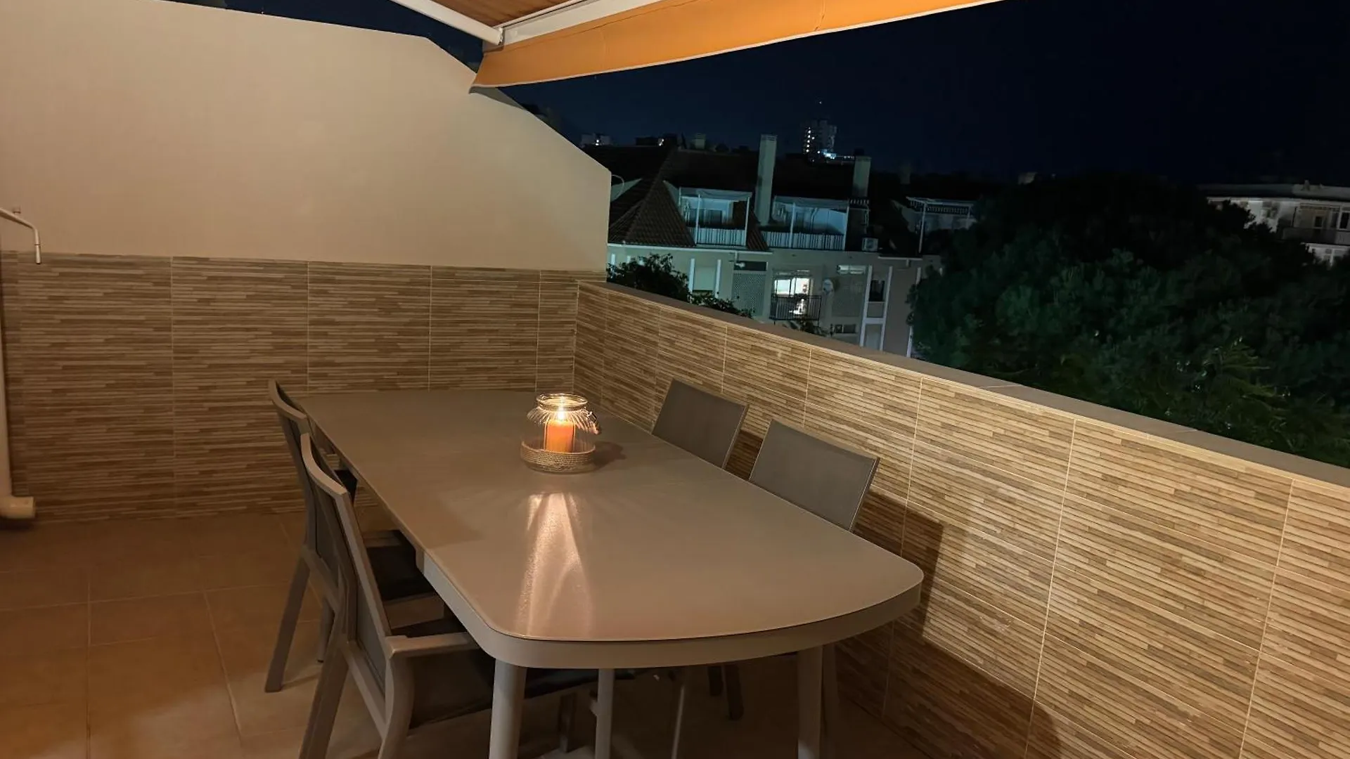 Apartment Penthouse Met Groot Terras Centrum Fuengirola